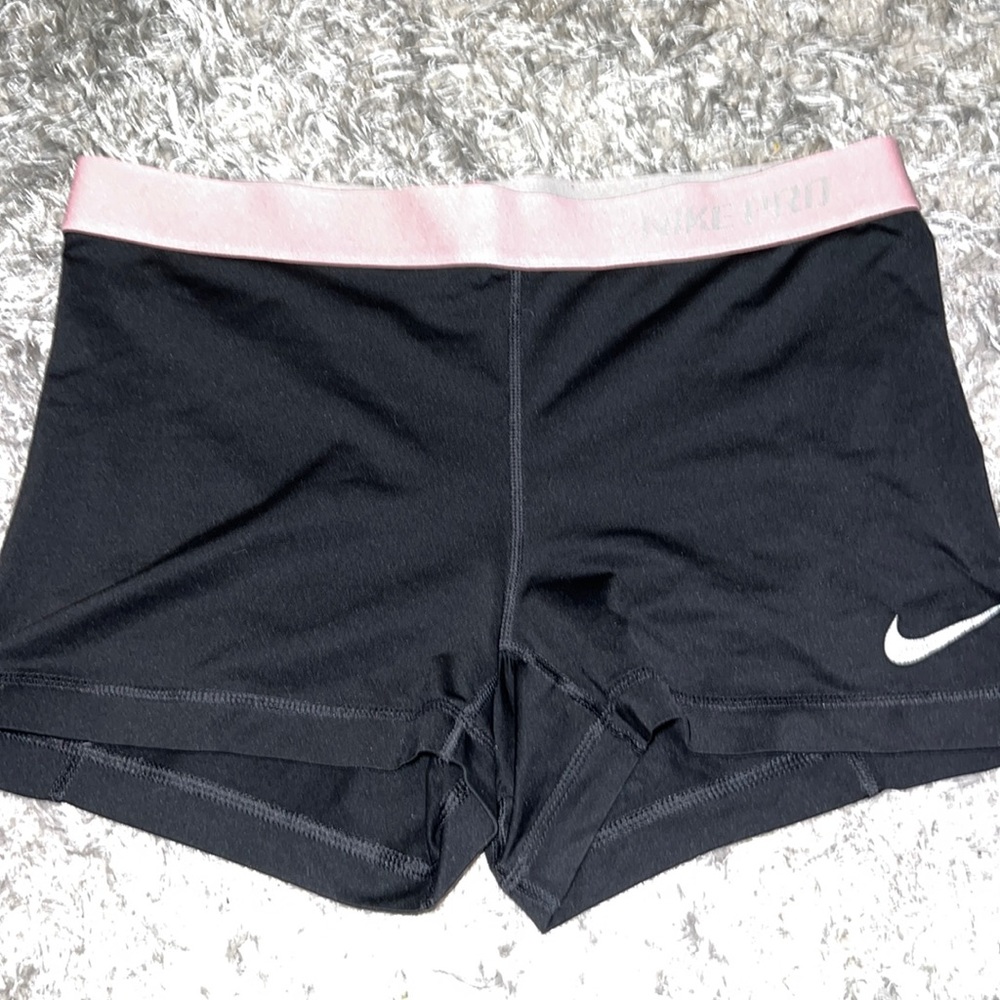 Nike Pro
